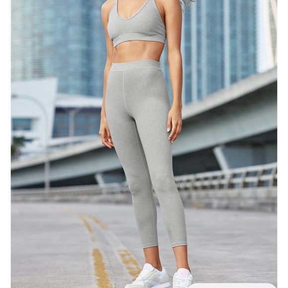 ALO Yoga Pants - ALO Yoga Blissful Ribbed Set - Small